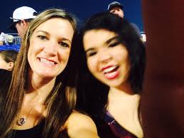 Holly Billy (@YesHollyBilly)