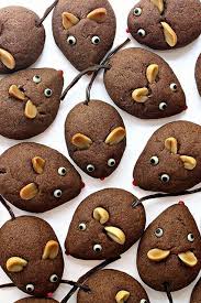 Children S Book Read And Bake Series Chocolate Cookie Mice For Frederick By Leo Lionni Mouse Recipes Chocolate Cookie Cookies For Kids