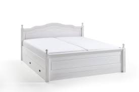 Landhaus holzbett in weiß taupe pinie. Jumek Inga Landhausstil Bett Weiss Mobel Letz Ihr Online Shop