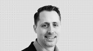 Realizing the best of both worlds: The value of using open source and  proprietary software