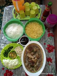 Bakso merupakan salah satu makanan yang memiliki cita rasa tersendiri, sehingga tidak heran apbila. Cara Mudah Masak Bakso Dan Sambal Kicap Sedap Dimakan Sehingga Menghirup Kuah Daily Masak