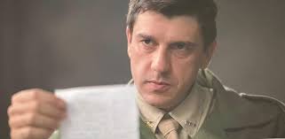 Um povo que não conhece sua história está fadado a repeti-la", cita Daniel  Chagas, que vive torturador no longa "Entrelinhas”