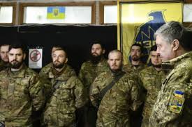 Романа протасевича задержали на борту самолета ryanair, следовавшего по маршруту афины — вильнюс. Azov Pidtrimav Ale Distanciyuvavsya Vid Akcij Nackorpusu Portal Novin Lb Ua