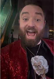 Mrs. Darth Vader Returns with Hilarious Star Wars Cosplay