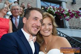 Andy peelman, manoe frateur, ilse la monaca,.de buurtpolitie onderzoekt een plofkraak op een geldautomaat. Andy Peelman Huwelijk Met Tine In Haaltert Op 20 08 2016 Koen Van De Buurtpolitie Acteurs Haaltert Huwelijk