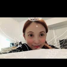 PS  快訊》：近日，有網民於社交平台分享一則帖文，指在香港一間便利商店內，一位來自內地的遊客在結帳時，疑似因為不熟悉香港的支付方式，與店員發生爭執。據帖文描述，店員嘗試提供協助，但該遊客反應較為激烈，並以手機拍攝過程，引發其他顧客側目。  事件隨即在網上引起 ...