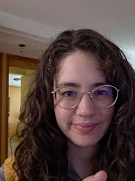 Aquí les hablo un poquito más de lo que tratará el curso. Algunos de los  autores que leeremos serán Úrsula K Leguin, Luis Carlos Barragán, Verónica  Murgia, Orson Scott Card, Gabriela Damián Miravete, ...