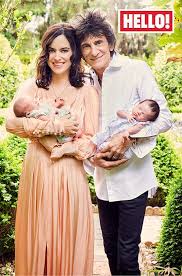 Exclusive Ronnie Wood And Wife Sally Introduce Their Twin Daughters Ronnie Wood Celebrity Twins Celebrities
