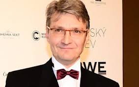 Sverak's talent first attracted attention through his short films space odyssey ii. Tuknete Si S Celebritou Reziser Jan Sverak Slavi 52 Ahaonline Cz