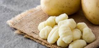 Hacer el puré con el agua y un poquito de sal, pimienta y azúcar. Receta De Los Autenticos Noquis Italianos