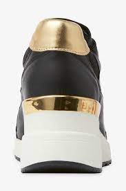 När ellos frågade om jag ville vara gästdesigner och göra skor så fick jag även frågan om jag ville göra en väska. Ellos Shoes Sneakers Jt Sneaker Wedge Svart Hoga Sneakers Ellos Se