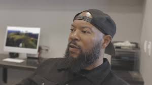 Most people don’t even realize they’re stuck. They don’t know they have a  problem, so they never seek a solution. In this clip, I break down the  journey from your current state to your future self and ...