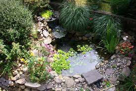 Epic 25 Beautiful Minimalist Fish Pond Design For Your Home Https Bosidolot Com 2018 09 11 25 Beautifu Garden Pond Design Ponds Backyard Small Backyard Ponds