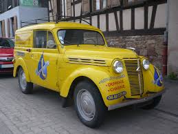 Renault Juvaquatre Fourgonnette Vroom Vroom Juvaquatre Voiture Peugeot Voiture Vintage