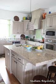 Seaside Sister Lynn S Beach House Southern Hospitality Beach House Kitchens Home Kitchens Beach Kitchens
