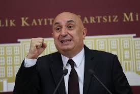 Eğitimi, iş ve siyaset hayatı, kısaca biyografi bilgileri. Engin Ozkoc Un Basini Cektigi Provokasyonun Talimati Kilicdaroglu Ndan Mi Videosunu Izle Takvim Tv