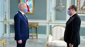 يمثّل هشام المشيشي الذي كلفه الرئيس التونسي قيس سعيد بتشكيل الحكومة التونسية الجديدة وجها صاعدا في الساحة السياسية، لم ينتسب إلى أي حزب ويُعد واحدا من أبرز المقربين لرئيس الجمهورية. Oee8kefkaruwsm