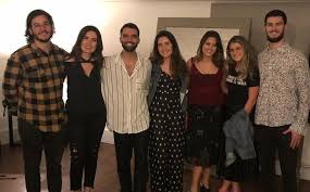 8692 dias com essas pessoas deliciosas à minha volta. Fatima Bernardes Surpreende Ao Surgir Em Clique Raro Com Os Filhos