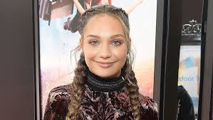 West side story (2021), scheda completa del film di steven spielberg con ansel elgort, rita moreno, rachel zegler: Dance Mom Star Poised For Movie Breakthrough