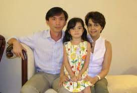 Chindian from wikipedia chindian is an informal term used to refer to a person of both chinese and indian ancestry. Isabelle Tan Shares Her Own The Chindian Diaries Facebook