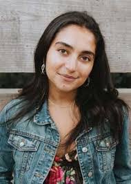 Elizabeth Barsotti's Instagram, Twitter & Facebook