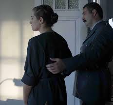 Tagged αγριεσ μελισσεσ δροσω άγριες μέλισσες | spoilers: Spoiler Bomba Stis Agries Melisses H Elenh Peftei 8yma Biasmoy H Drosw Sthn Troympa Fthis Gr