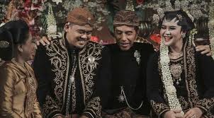 Model baju pengantin adat jawa barat baju pengantin pakaian. Cerita Wanita Jawa Nikah Dengan Pria Batak Regional Liputan6 Com