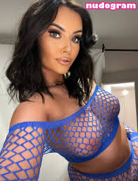 Chlobain  Chloe Bain  chloebain_ Nude Leaks OnlyFans Photo 45 - Nudogram  v2.0