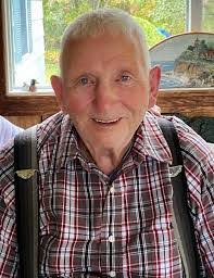 Lloyd Farrar's Instagram, Twitter & Facebook