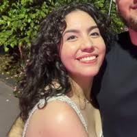 50+ perfis com “Yasmin Moreno”