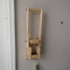 This instructable is how to make a very simple can crusher. Homemade Soda Can Crusher Homemadetools Net