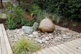 Kies und steine für garten & deko. Gartensteine Ideen Wie Sie Dem Garten Einen Schonen Look Durch Steine Verleihen