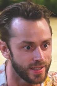 Aaron and his questionable behavior 🤨 : r/TheValleyTVShow