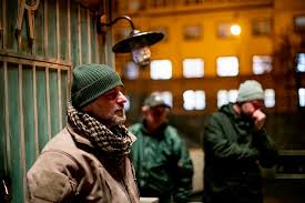 Hartl je, kromě režie a scénáře, také autorem stejnojmenné knižní předlohy k filmu. Prvok Sampon Tecka A Karel 2021 Galeria Z Nakrucania Csfd Sk