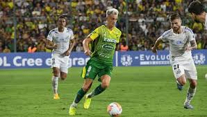 Former argentina striker hernan crespo has left his role as coach of defensa y justicia after leading the club to the copa sudamericana title last month. Defensa Y Justicia Perdio 2 1 Ante Santos Por La Copa Libertadores 2020 Deporte Total El Comercio Peru