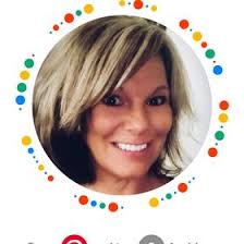 Maryanne Downs's Instagram, Twitter & Facebook