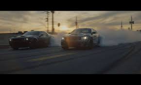 Hobbs & shaw chega aos cinemas o 1º de agosto. Dodge Lanca Comercial Com Cenas De Velozes Furiosos 9 Revista Carro