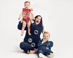 Davinia taylor born davinia murphy on 11 november 1977 is an english actress socialite and interior designer best known for playing jude cunningham in the. Liv Tyler Opens Up About Raising Four Kids In A Blended Family The Kit