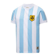 Foi sabella quem levou a seleção argentina à final da copa do mundo no brasil em 2014, quando a argentina perdeu o título para a alemanha. Camisa Argentina Retro 1986 Maradona Masculina Azul Branco Netshoes