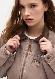 PULL&BEAR WITH COLLAR