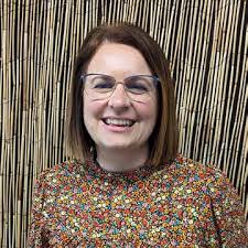 Leslie Fleck's Instagram, Twitter & Facebook