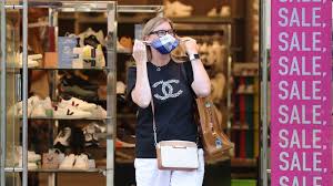 Nicola sturgeon apologises for breaching covid rules. Scotland Officially In Recession After Gdp Fall Bbc News