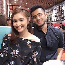 Buat peminat pasangan ayda jebat dan redza rosli, terasa sudah lama tidak melihat 'chemistry' mereka di layar kecil. Kerap Upload Gambar Bersama Redza Rosli Ayda Jebat Bercinta Redza Rosli Dan Ayda Jebat Dengar Khabar Yang Mereka Kini Amat Hubungan Cinta Wanita Percintaan