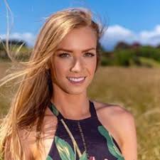 Julia Albert (@juliiaalbert)