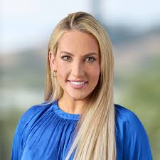 Lauren Glazebrook's Instagram, Twitter & Facebook