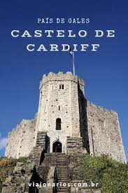Através do estreito de menai é a. Pais De Gales O Historico Castelo De Cardiff Viajonarios Castelo Pais De Gales Viagens