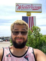 Wienerlicious hot dog stand in Mackinaw City