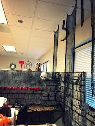 A fun collection of pumpkin themed crafts for young children to make, perfect for halloween. Saw Themed Halloween Decorations In My Cubicle I Love Halloween Soooo Much