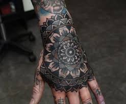 20 Mandala Tattoos For Men Tattoos For Men Tatuajes Tatuajes Tradicionales Mandalas Design