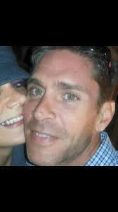 Who paid for Charlie Kurt's funeral ceremony in Arizona?